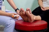 Ways to Reduce Foot Problems for Diabetics